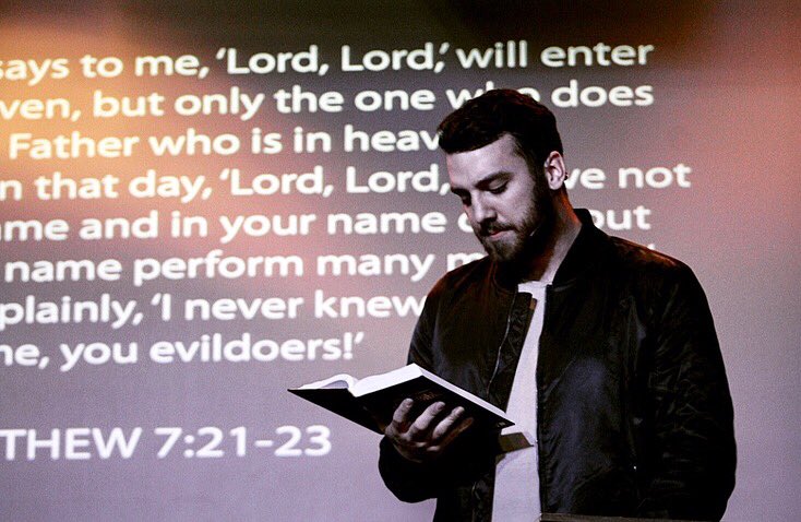 H12StoneHM's tweet photo. Wow! We heard an incredible message tonight from our very own @sanderspoe who challenged us to ask ourselves "Does Jesus really know me?" What an incredible start to our first week of FAKE! https://t.co/5fJ0IlVmqS