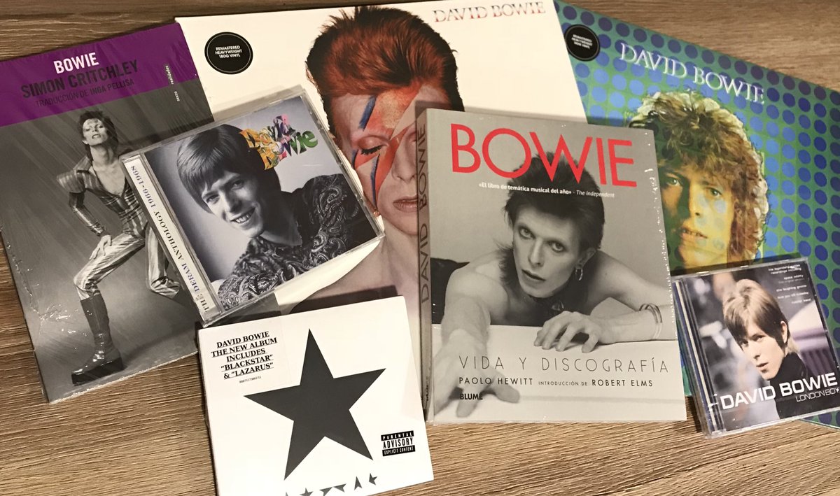 LaTornamesa's tweet photo. “EL CAMALEÓN DEL ROCK”
(8 de enero 1947 - 10 de enero 2016)
TORNAMESA #MasQueLibros
#Discos #Vinilos #LP #CD #Bowie
#EnLaLibreríaNosVemos https://t.co/jotZDuRCCy