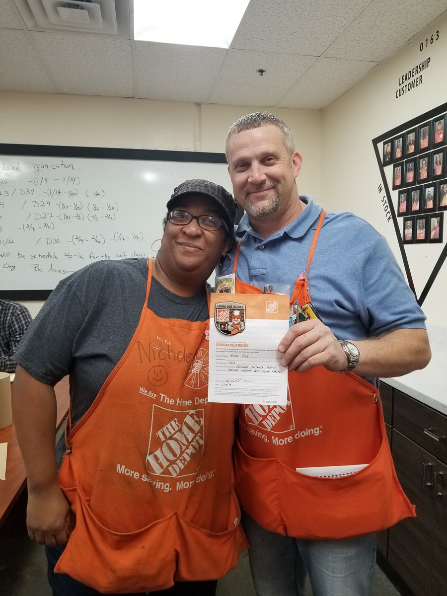 toolmantoler77's tweet photo. Recognition for Same page late night!  Store 0163! https://t.co/0sPCHJijSw