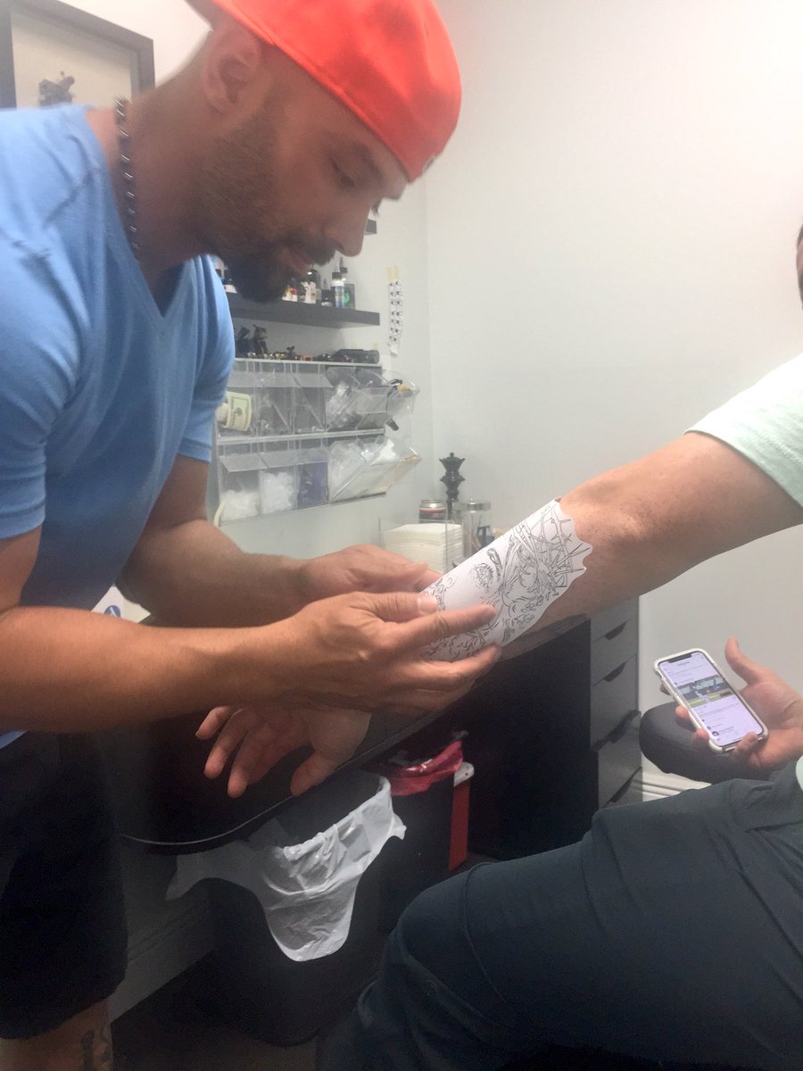 SupahFans's tweet photo. #Boston @RedSox catcher Christian Vázquez tatted up #JesusChrist #Tattoo on his forearm @MajorLeagueTatt Jan 10.

@RedSoxSupahFans #GetInked #Tattoos here April2,3 when Miami @Marlins host the #BoSox opening weekend. https://t.co/XrXmRM5sP3