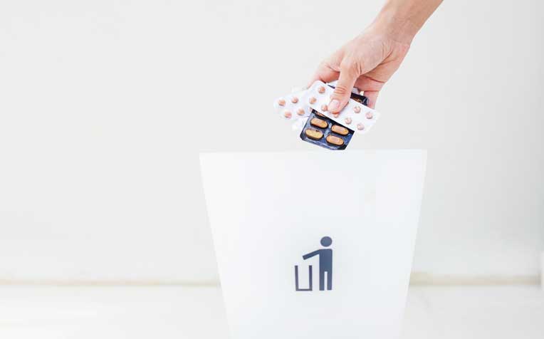 ShiftKarado's tweet image. Before your #move, always throw away expired medications and cosmetics. #ShiftingTips