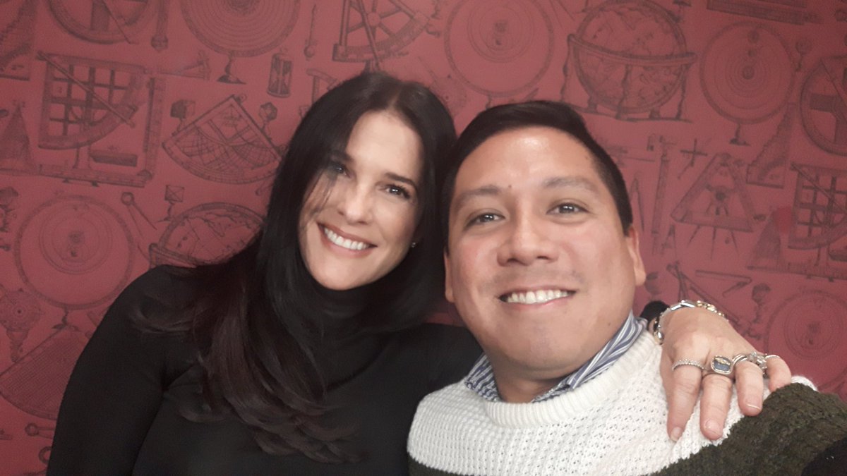 ConsentidosMD's tweet photo. Y como @marthadebayle cumple lo que promete, hoy partimos rosca y convivimos con ella despues de donar a #MyFavoriteThings2017 mientras platicamos de nuestras cosas! La pasamos increíble! Gracias @marthadebayle por todo tu amor ¡No olviden donar #cuentahabientes! https://t.co/XJkIDuejXu