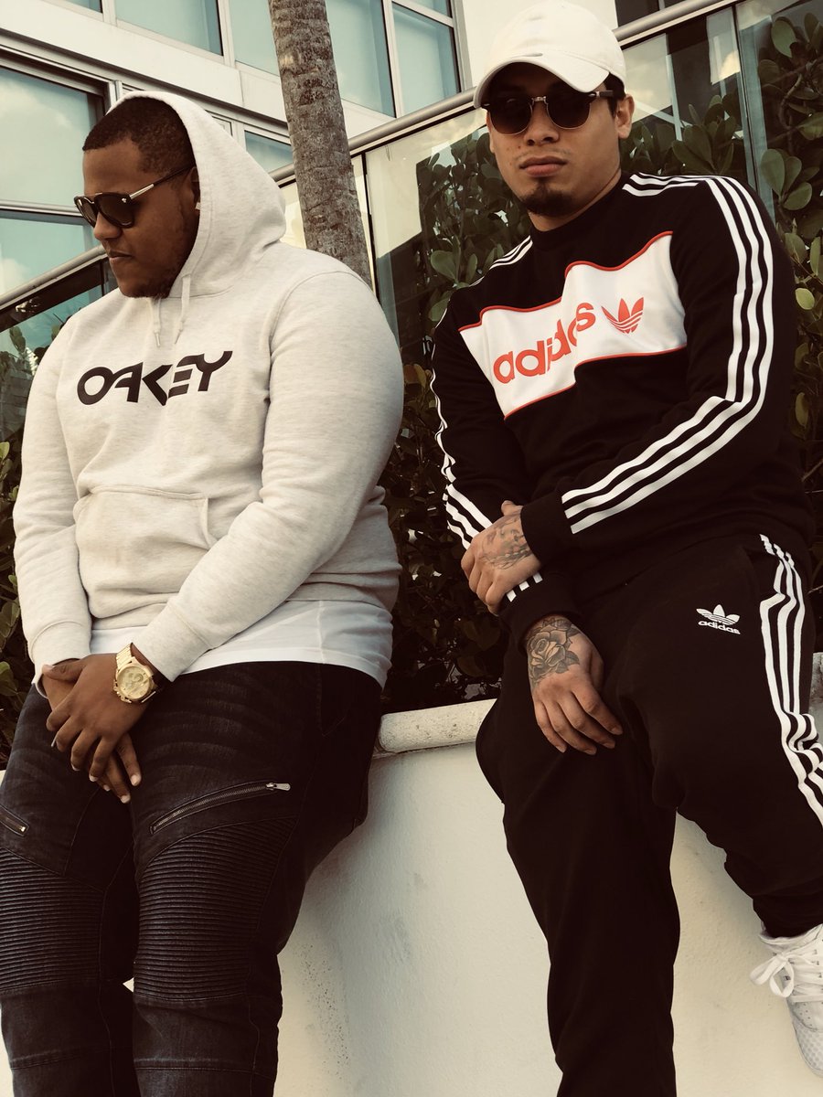 Jameslanceee's tweet photo. 🕊🕊🕊#OBSESSED -7 JUST A WEEK AWAY💵 Si hablaron de Cristo me importa un carajo si hablan de mi! Ya se hablo... @renzzoofficial El 2 de Febrero #PORQUEMELLAMAS📲 @renzzoofficial February 2nd FLF Is releasing @renzzoofficial New Single💿 https://t.co/R3xKAYcd5P