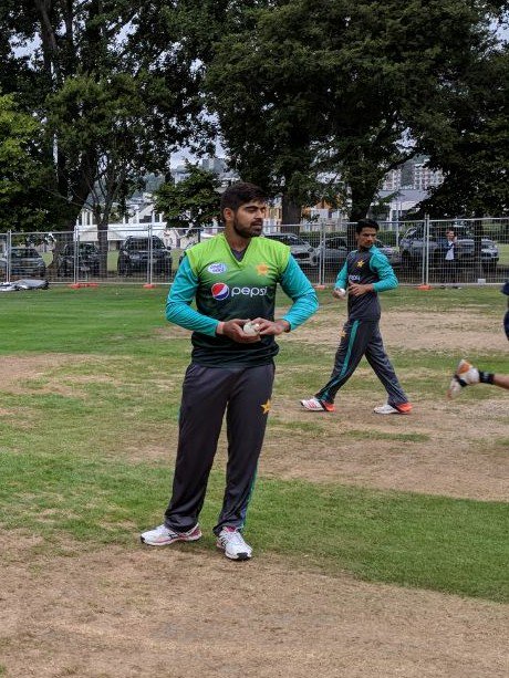 TheRealPCB's tweet photo. Pakistan team practice session at University of Otago Oval, Dunedin https://t.co/ipFXaTRIeZ