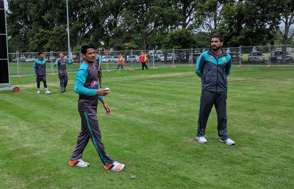 TheRealPCB's tweet photo. Pakistan team practice session at University of Otago Oval, Dunedin https://t.co/ipFXaTRIeZ