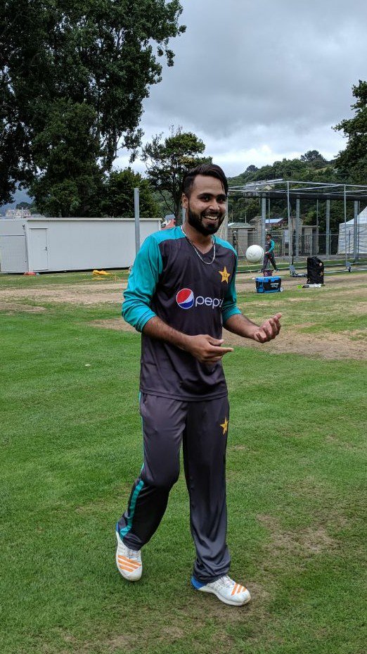 TheRealPCB's tweet photo. Pakistan team practice session at University of Otago Oval, Dunedin https://t.co/i6CxYdk9fS