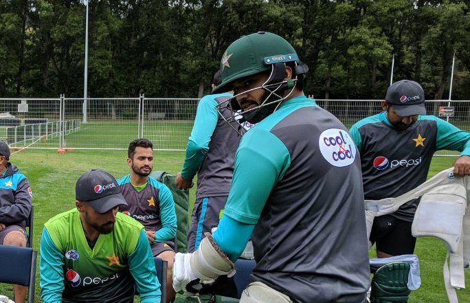 TheRealPCB's tweet photo. Pakistan team practice session at University of Otago Oval, Dunedin https://t.co/i6CxYdk9fS