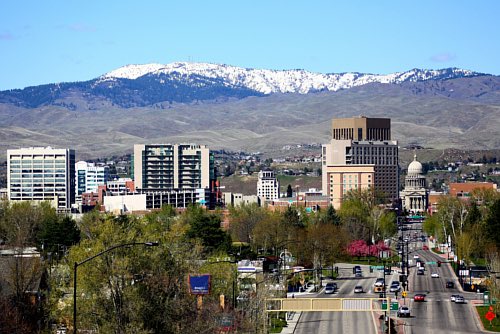 JohnLegere's tweet photo. Travel around country doesn’t always go perfectly but the good news is I am spending night in downtown Boise Idaho which has become one of my new favorite places to get stuck :) https://t.co/6lM1vTI1m2