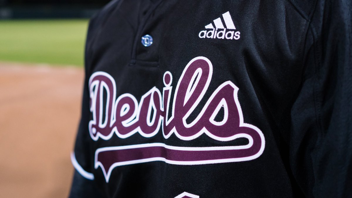 UNISWAG's tweet photo. New Threads for @ASU_Baseball 

#uniswag https://t.co/bkV66Pf0DX