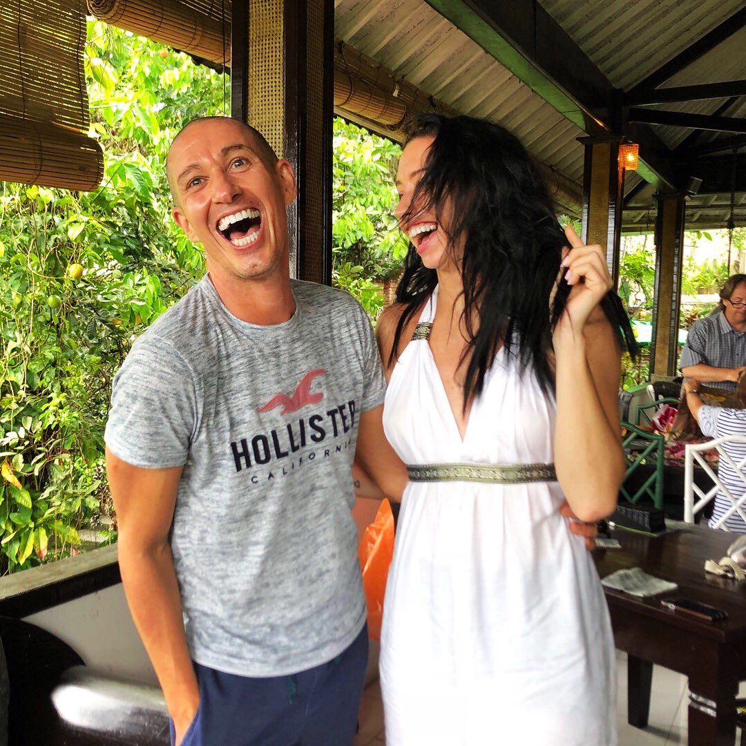 PaulHack71's tweet image. They just keep coming! 🤗 That’s what you get when you live in a tropical paradise! 🏖🏝 Amazing catch up with the lovely @sammileejayne 😘 🙏#UrdangersUnite #BoofBangBiff #BaliLife 🌴☀️😎🇮🇩