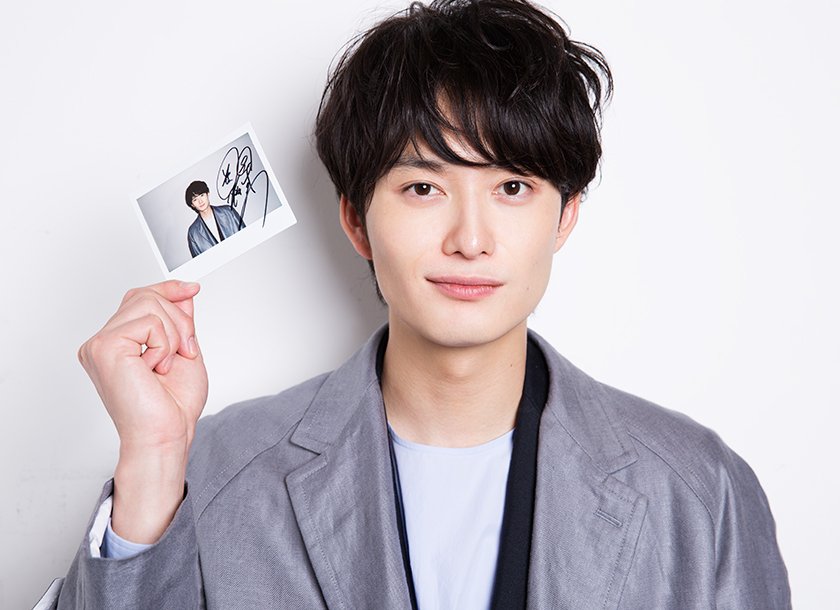 livedoornews's tweet photo. @ito_kun_AtoE ＼映画『#伊藤くんAtoE』、1/12公開！／
#岡田将生 サイン入りポラを1名様にプレゼント☆★
https://t.co/15WQysUHrN

@livedoornewsをフォロー&amp;このツイートをRTするだけで応募完了です！ https://t.co/5AIJ2H4TAB