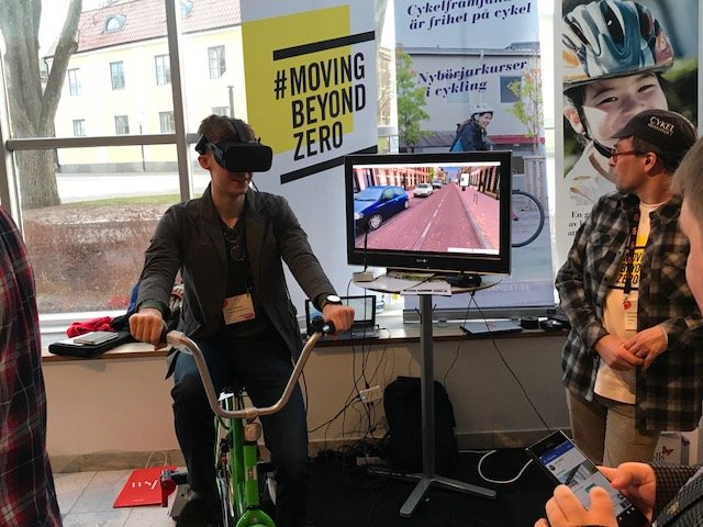 future_urban's tweet photo. De Urban Future levert virtuele fietsbeleving #cyclespex en #360video aan het zweedse inititief @MovinBeyondZero om fietsveiligheid en fietsmobiliteit in zweden te verbeteren https://t.co/i7jgPn5K6o @Cycling_Embassy https://t.co/lsUiwXrTM4