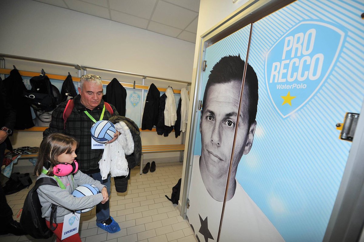 prorecco's tweet photo. ⚪️🔵 #ProReccoExperience: vivi il match a contatto con i tuoi idoli. 

🗓 13 Gennaio #ReccoSabadell 
👉🏻prenota: segreteria@prorecco.it https://t.co/QEKaDmglX2