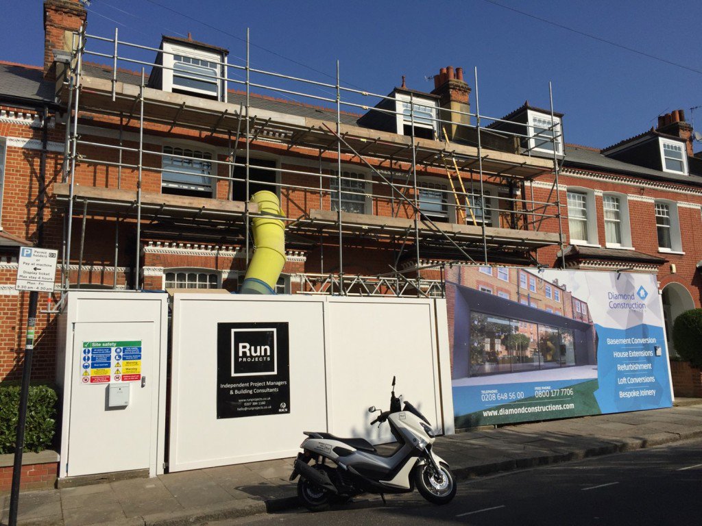RunProjectsuk's tweet photo. The team at Run Projects are currently working on a LIVE project in Balham. Watch this space...
https://t.co/jnThmGE8fi
#ProjectManagement #Building #Construction #Refurbishment #Design #BuildingContract #Balham #LondonHouse #Home #ProjectManager #Exterior https://t.co/cvdO5ZPrNP