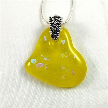 NCSmallBizPromo's tweet photo. Handmade Large Art Glass Heart Pendant, Yellow and Dichroic @SpiritGlassLLC #ArtYah https://t.co/4wsPQn3VFO https://t.co/Zwf63iN98q