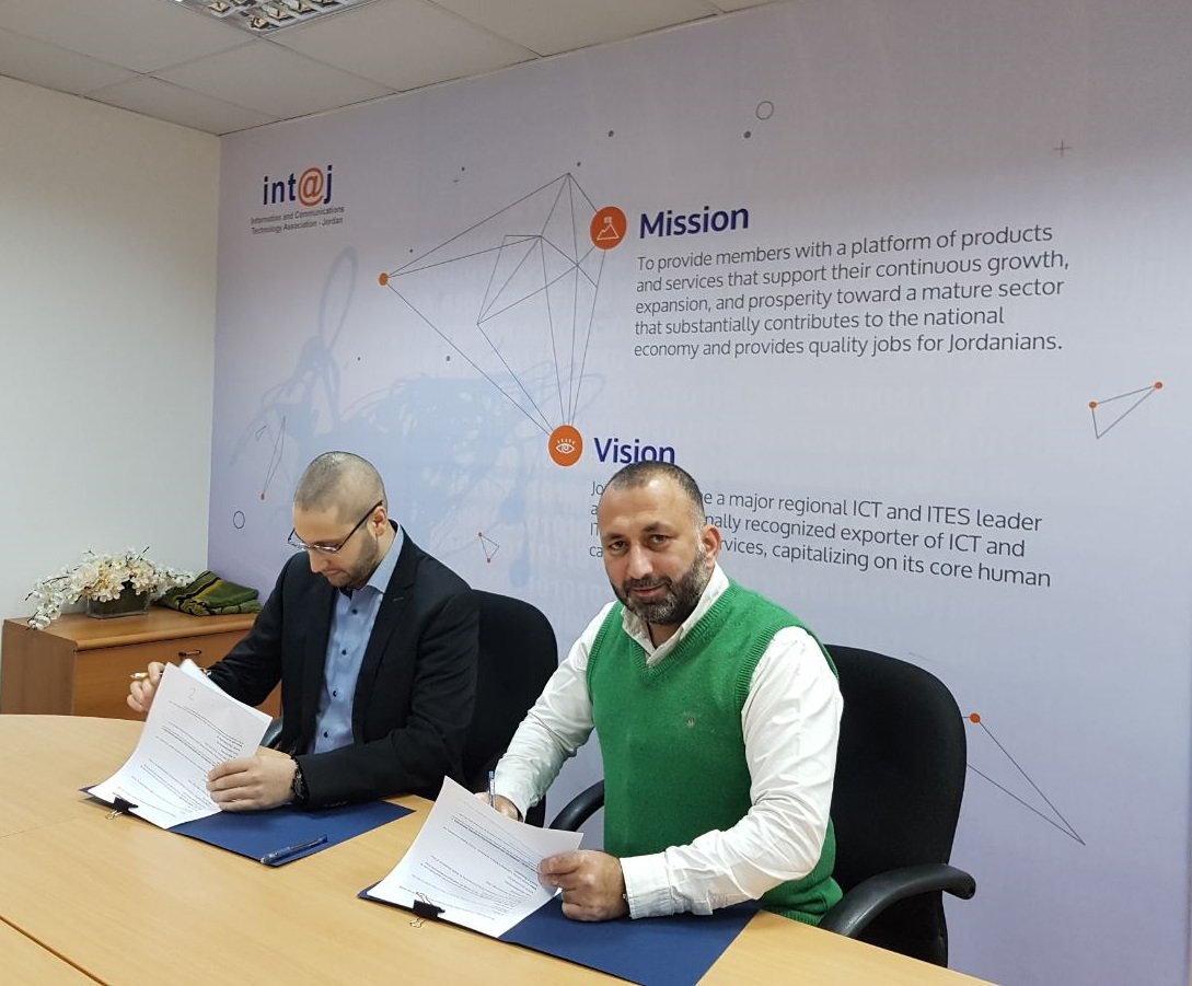 JrtvMedia's tweet photo. مذكرة تفاهم بين #جمعية_انتاج وشركة "##PrimaIT " لتقديم الدعم لرياديي المبادرة الوطنية " #الالف_ريادي"
#الأردن https://t.co/Gv70G2uUcz