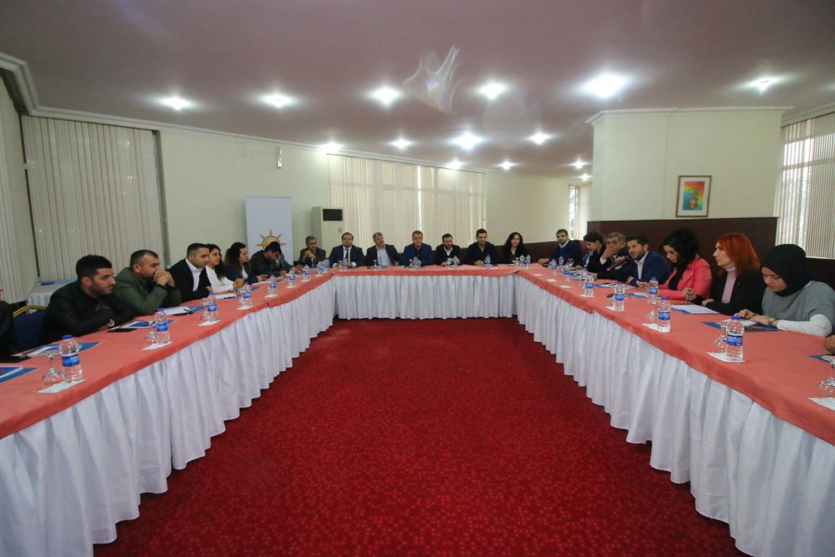 AkGncDosemealti's tweet photo. İl Başkanımız Sn. @rizasumer 'in katılımlarıyla Tanıtım ve Medya İlçe Başkanları İstişare, Bilgilendirme toplantımızı gerçekleştiriyoruz...
#BizBüyükBirAileyiz 
@MevlutCavusoglu @rizasumer @OmerAKBAS07 @OsmanSoyler @bk_kivrim @YakupSackan @AkDosemealtiKK @akdosemealti https://t.co/5yYK03K0z2