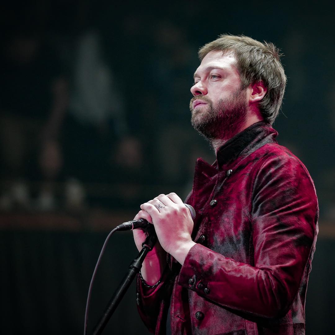 I wish a very happy birthday to Tom Meighan from !! I hope to see you live again. You rock, man!! 