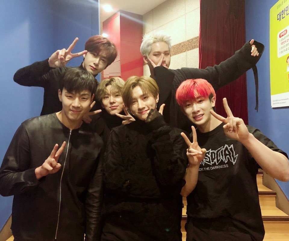 ice bear🍓 tweet media