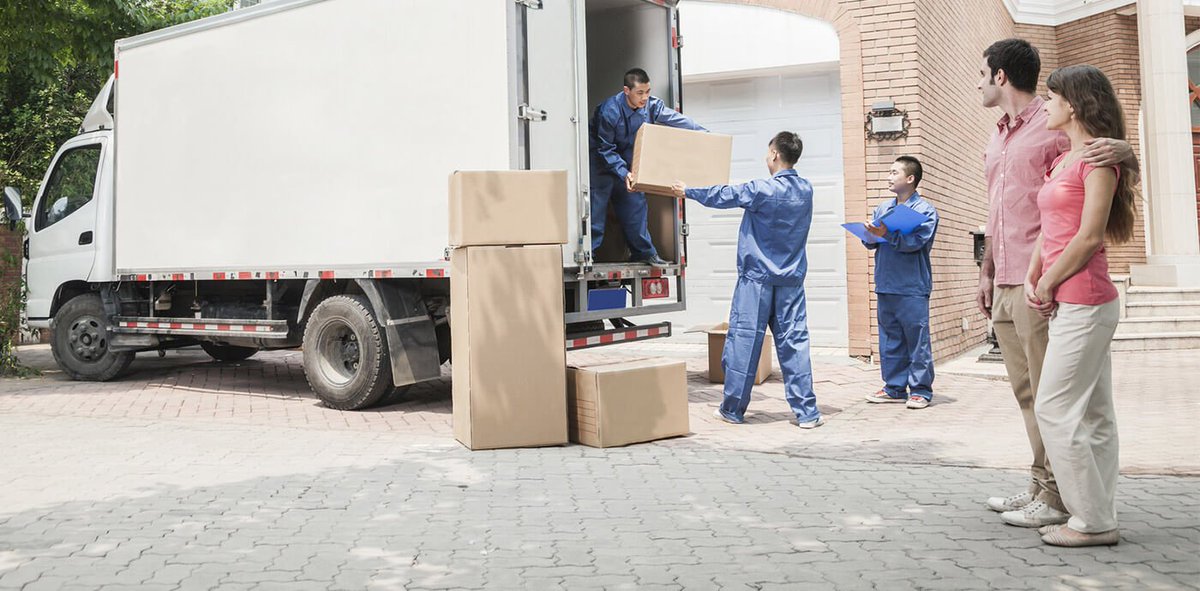 MoveEstimates's tweet photo. #Movers are very important part of people’s life. They make everything organized &amp; efficient &amp; help you keep everything under control. Find the right movers with Moving Estimates &amp; see the difference it makes to your moving to a new place. Here is more - https://t.co/oLFTqW3L1O https://t.co/28YBG37Gbn
