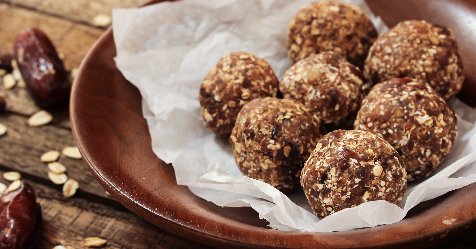 FitnessMagazine's tweet photo. 7 Irresistible Recipes for Protein and Energy Balls https://t.co/uX9v2T3j3J https://t.co/4Z8kWyrsAG