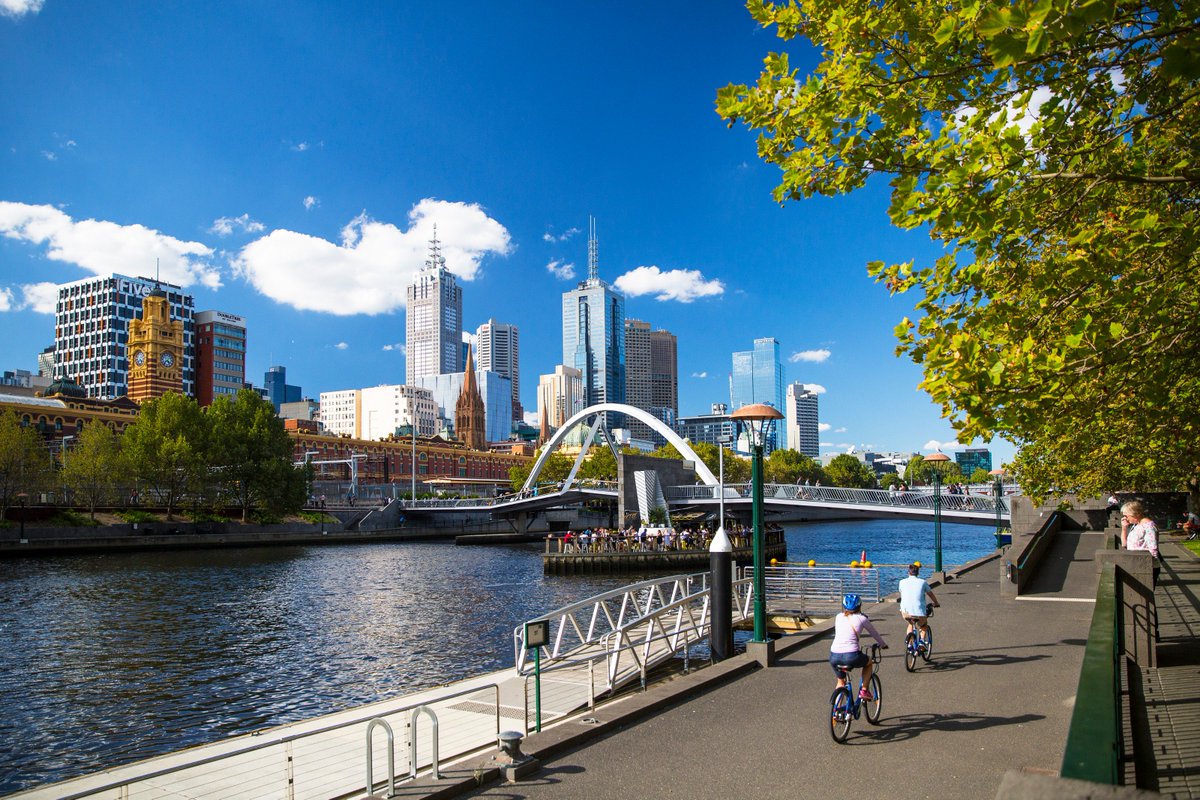 DestMelbourne's tweet photo. Feeling hot, hot, hot? The mercury has soared passed 30 degrees today, and we're in for another scorcher tomorrow. Here are some great tips from @cityofmelbourne to keep your cool, and how to get help if you need it. https://t.co/9bbFBuCicq https://t.co/vsvmKHGZsL