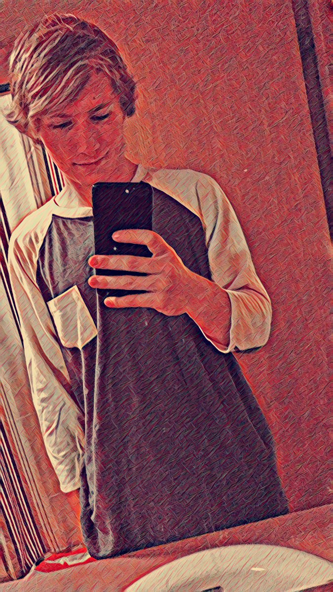 sukaagames's tweet photo. pretty obsessed w the art snapchat feature 👻 https://t.co/hmFoSNoVhr