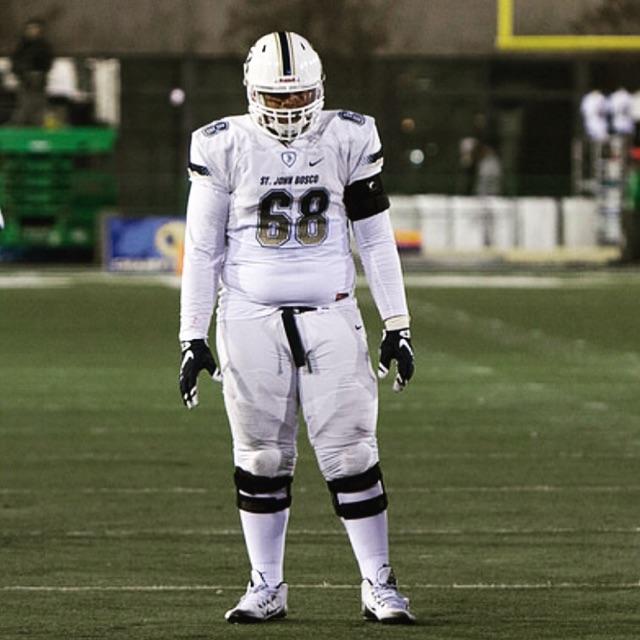 AIGAFoundation's tweet photo. @boscofootball 2019 OL @MaristTalavou68 off season on the biggest stage at @ArmyAllAmerican to prepare for his final year. Get a quick view to know him. He is quiet but don't push him. His motivation is always close. View #2019OL #ArmyCombine #AIGA
https://t.co/AUguEFtNqR https://t.co/oAHAdDMjxD