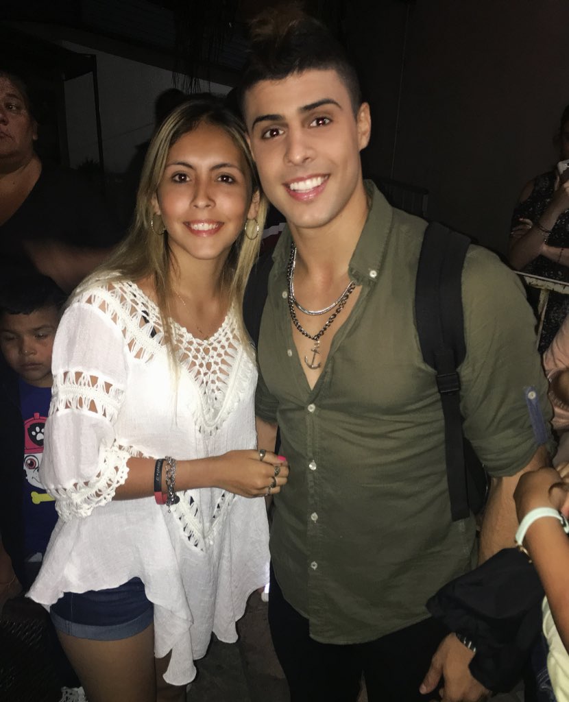 MonzonRocio_'s tweet photo. Con un Genio ❤️ #explosivos @fginsua Gran Bailarín ✨ https://t.co/w0Bp4tqR5j