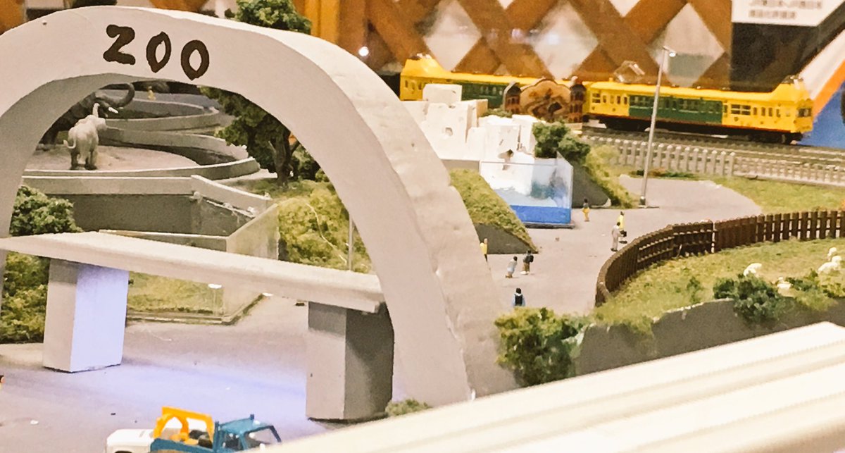 _3_T_R_'s tweet photo. #ポポレ写 
自作「103系-ジャパリパーク仕様-」
と動物園のコラボレーション

ポポンデッタ本川越with西武トレインミュージアム https://t.co/WuE7vP4M59