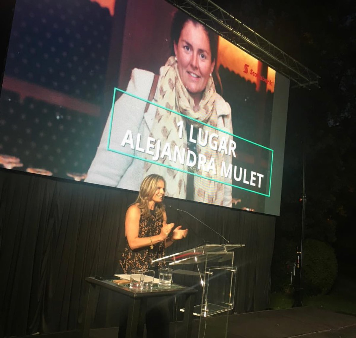 alesaboresymas's tweet photo. Gracias Totales!!! Elegida Mejor Food Blogger de Chile en los premios Cookings 2018 de @scotiabank #Cookings2018 https://t.co/Dk9VtIAC5N