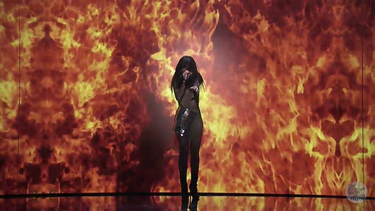 heartlesskarlaa's tweet photo. Si así te reciben en el infierno quiero ir ya 

#CAMILA https://t.co/yzsVGqyZ8k