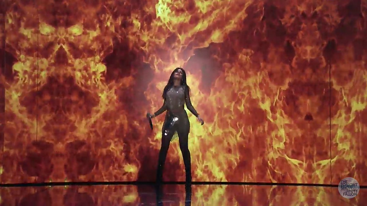 heartlesskarlaa's tweet photo. Si así te reciben en el infierno quiero ir ya 

#CAMILA https://t.co/yzsVGqyZ8k