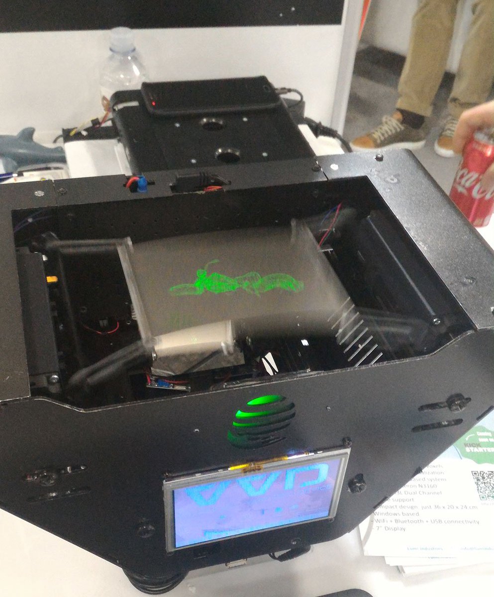 futuranet_it's tweet image. 3D projector: from an Italian startup an innovative application of #DLPTechnology at Booth 52443. #CES2018 @Lumindustries #VVD #hologram @TXInstrumentsEU @TXInstruments