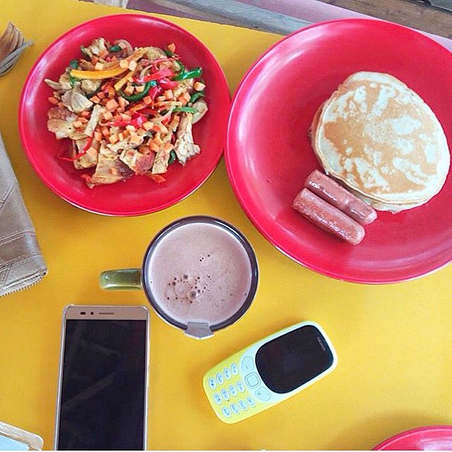 PancakeHubNG's tweet photo. Everything you want all in one place. Good morning Folks!?!
#breakfastisserved🍴 #workandfood #pancakes #veggies #chicken #hotchocolate #gadgets #earlymomo #overvieweffect #pancakelovers #tbt #breakietime #pancakehub https://t.co/zc1mrKnVIE
