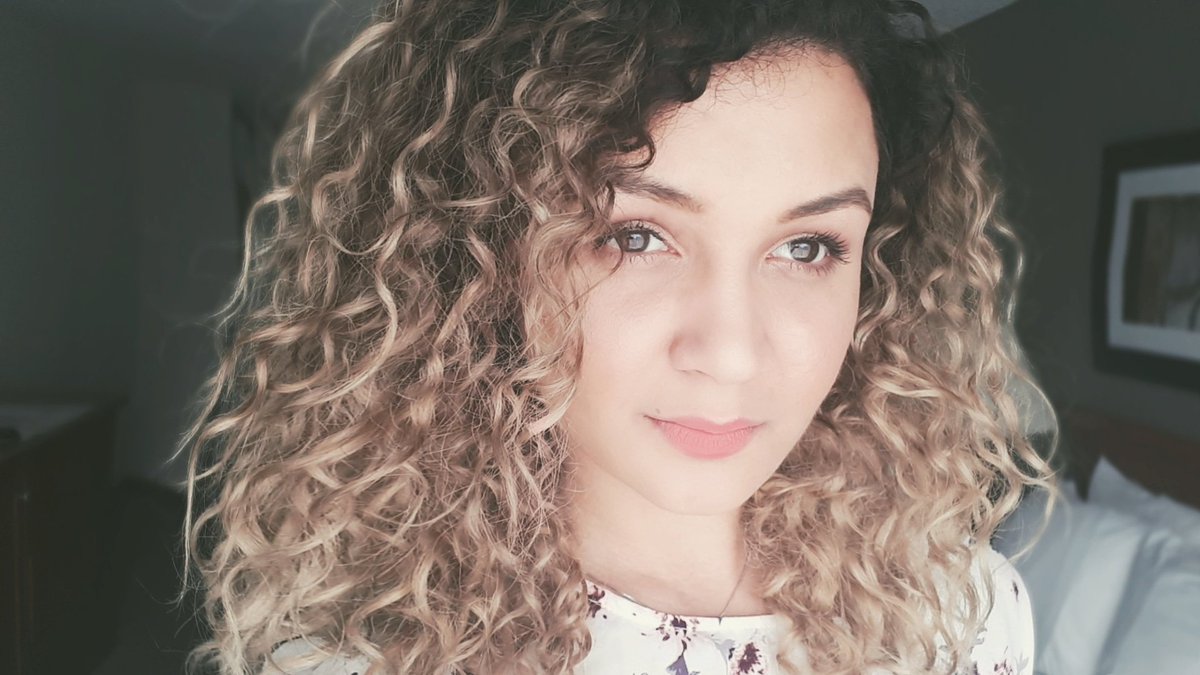 sunita_amiri's tweet image. #curlgame #model