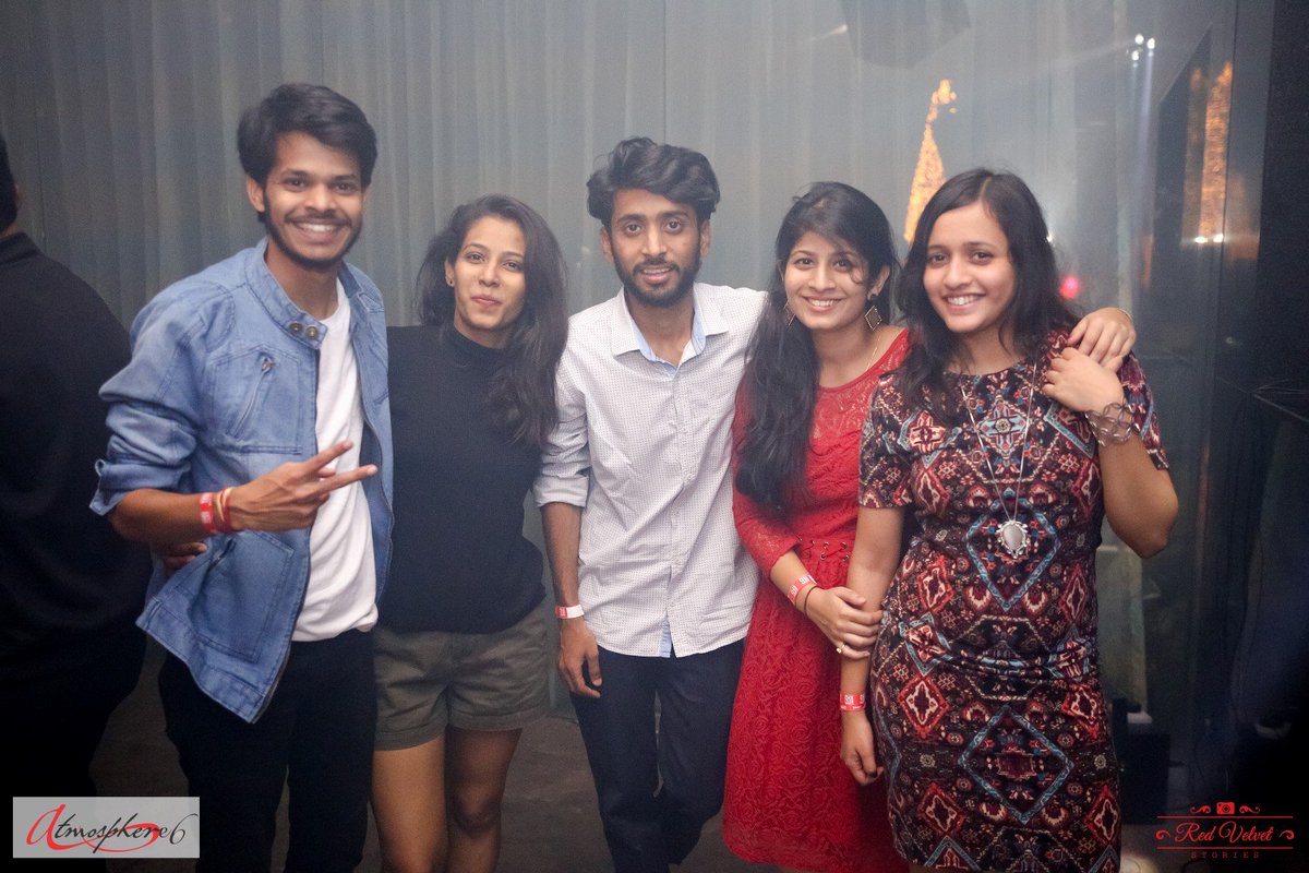 atmosphere6pune's tweet photo. For details/reservations call: 9960700734
#foodlove #atmosphere6 #punefoodie #foodaddict #food #instafood #rooftop #openair #lounge #multicuisine #finedine #finedining #restaurant #vimannagar #kalyaninagar #koregaonpark #party #nightlife #foodporn #instadaily #corporatediscount https://t.co/kJK5wjn9U8