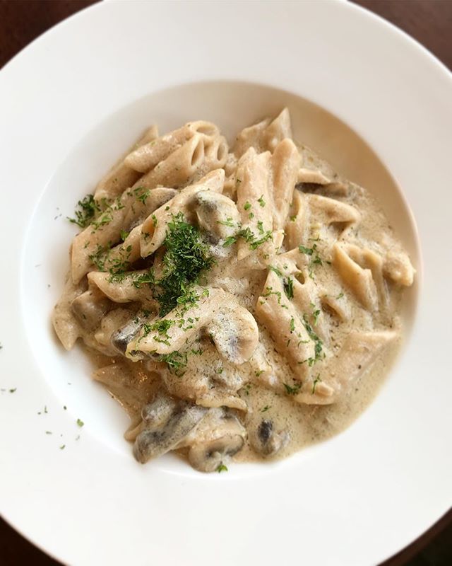 GetafixCafe's tweet photo. Our white sauce #pasta has a secret
Our white sauce in the #wholewheat pasta is made with Cauliflower mash instead of heavy cream, and we’re sure you can’t tell the difference! Try it at @GetafixCafe #cauliflower #healthyeating  #stayfit  #gurgaonfoodie #delhifoodie #coffee #cafe https://t.co/EHw0g28L6F
