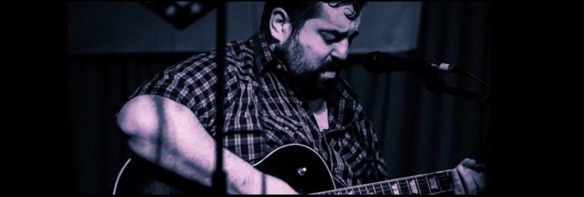 RetrospectCBar's tweet photo. This funky, soulful crooner is going to blow you away at this week’s Singer/Songwriter Showcase. Thursday, 8PM. We promise, you don’t want to miss #LosDientes in action. 🎸 https://t.co/MBTqXMW1Fs
