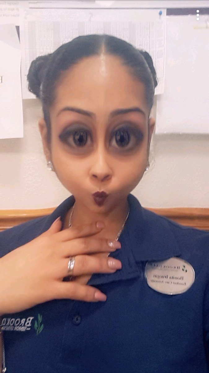 PrettyySkyyy's tweet photo. Add me on snap chat! https://t.co/jMZ1ShMeZO