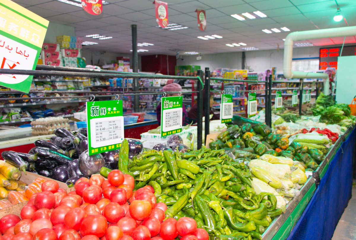 iflabel's tweet image. Our ifLabel 7.5 inch ESL being used in one of the local food markets