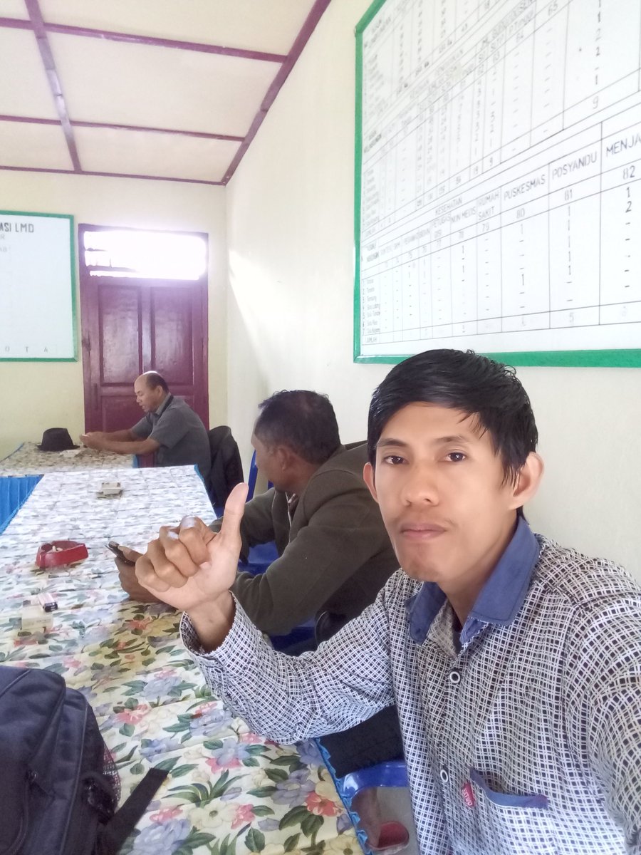 MARTENST19's tweet photo. koordinasi bersama #kepala desa dan #aparatdesa terkait #danadesa atas himbauan pak menteri @EkoSandjojo @tppindonesia @P3MD_SULBAR https://t.co/Fykj8lTgdi