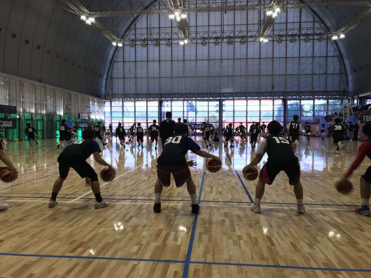 B_LEAGUE's tweet photo. #BDREAM プロジェクト2018 が始まりました！
開会式では大河チェアマンの激励からはじまり、今は男子日本代表マンドーレACによるクリニックが行われています⛹️‍♂️‍
この中に、未来のB.LEAGUE選手がいるかもしれません✨
https://t.co/SNLIc2WLfW
＃Bリーグ https://t.co/sgdoDAbqH5
