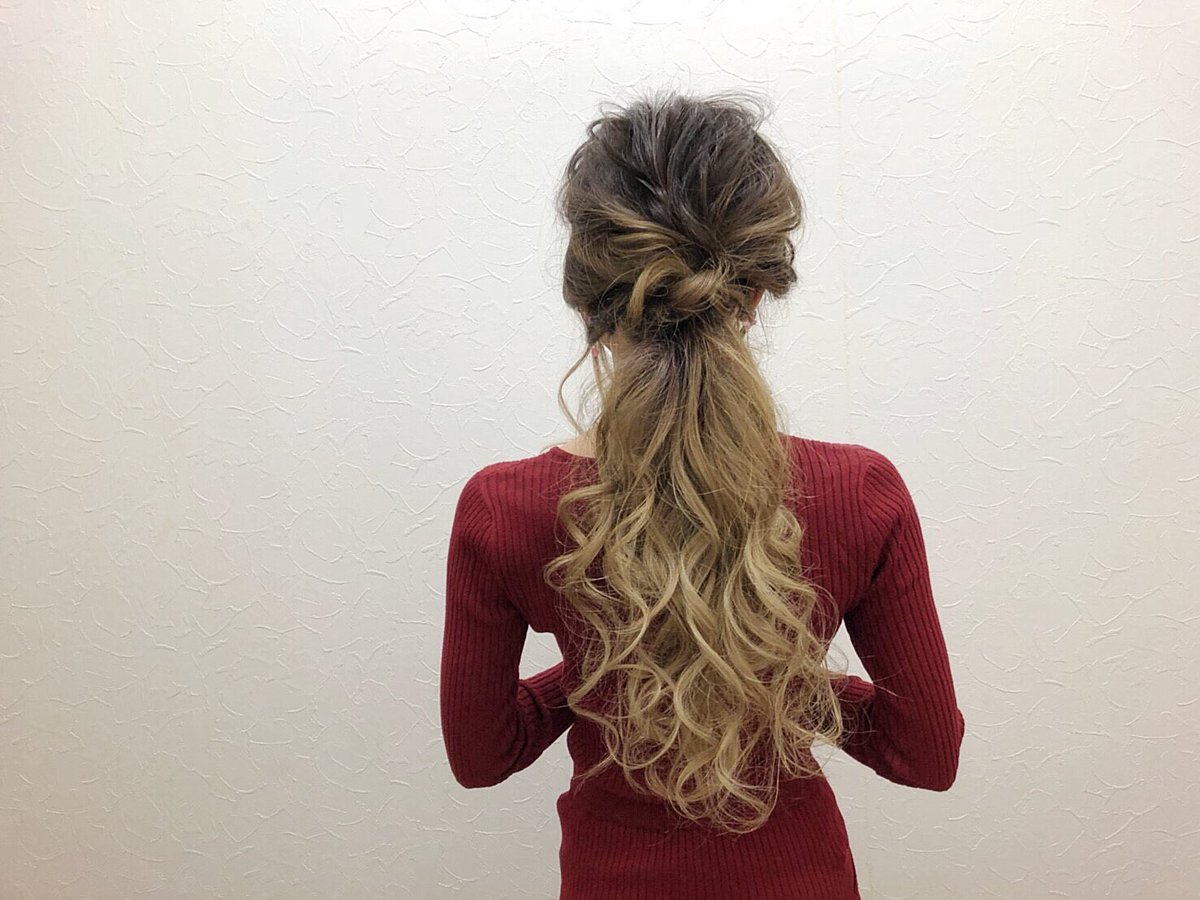 MoonLotus61's tweet photo. ヘアセットのお客様💋
クルクルに巻かずナチュラルに
巻く事がポイント🤭🌟
#松山 #美容室 #moonlotus
#JHSS #ヘアセット #エクステ
#3Dカラー #外国人風カラー https://t.co/ZXO6bwq5ml