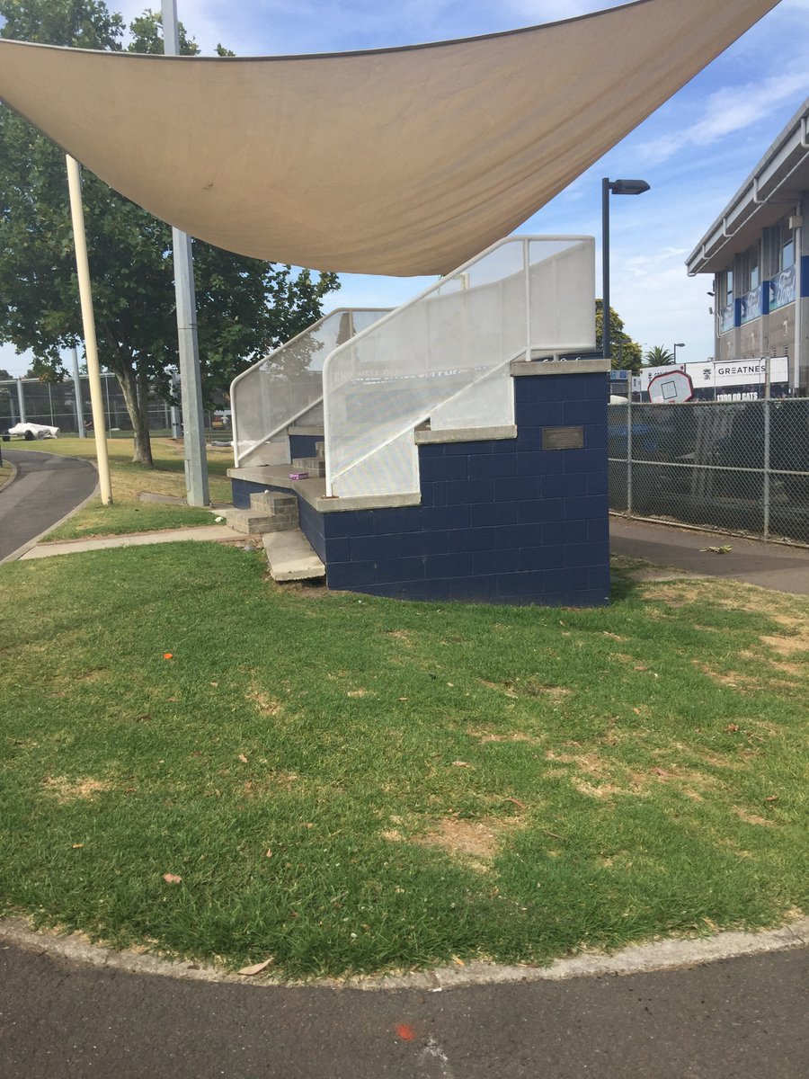 Thanks Cam Alford of Geelong Prestige Painting for repainting our players stand!