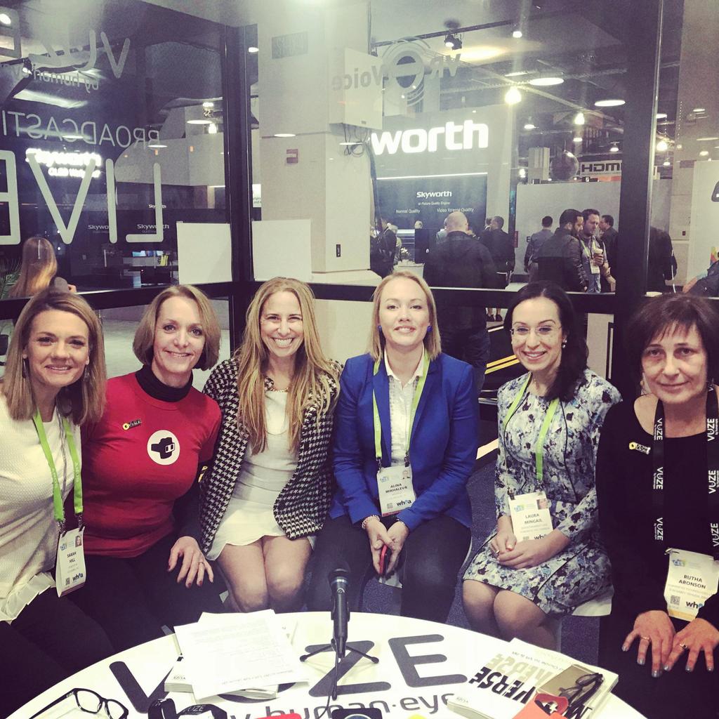 suzylagerweij's tweet photo. We organised a #WomenInVR panel at #CES2018 at the @VuzeCamera booth with @StoryUpStudios @JoannaPopper @spherica_com @Laura_Canada @fieldofviews @FoxNews https://t.co/YvpopOklU4