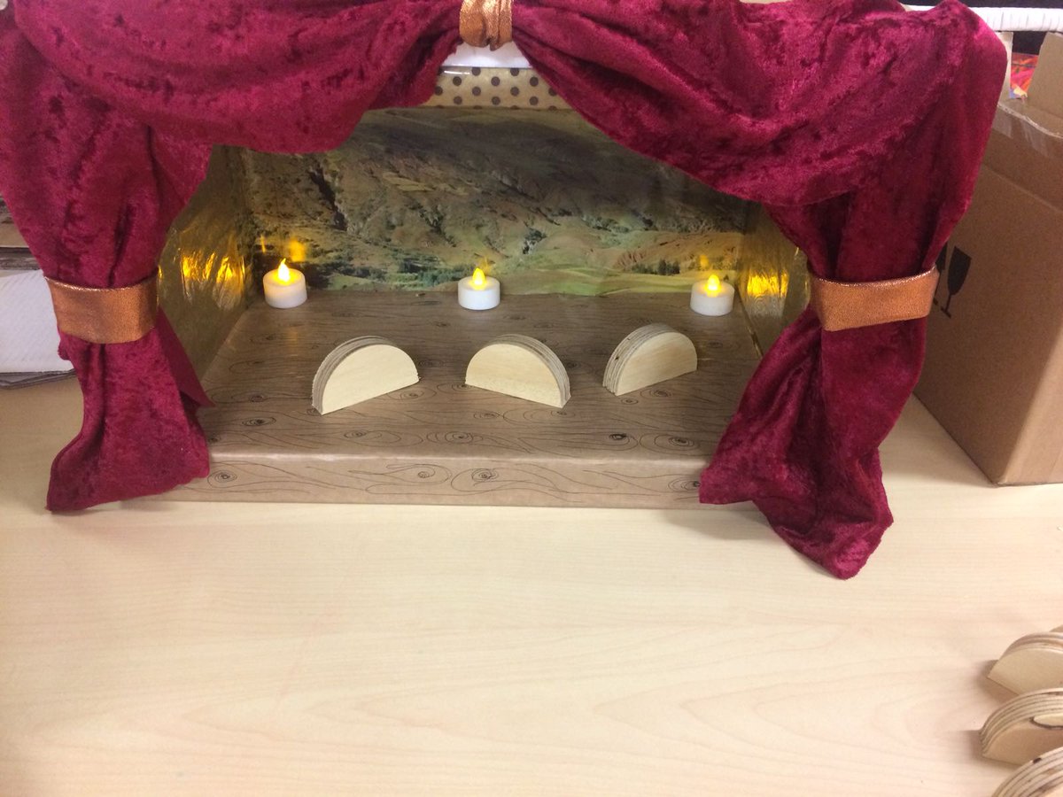 KingStreetBrist's tweet image. BristolOldVic "Our #Heritage team have been playing and pretending with muftigames in local nurseries! heritagelottery funding have let us take old objects into the local community to think about what theatre was like over 100 years ago! #ThrowbackTh… https://t.co/t8uvdqrS5S"