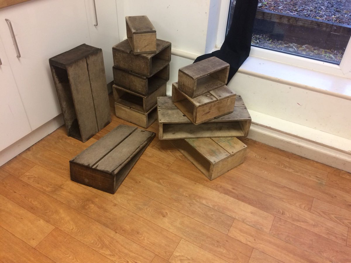 KingStreetBrist's tweet image. BristolOldVic "Our #Heritage team have been playing and pretending with muftigames in local nurseries! heritagelottery funding have let us take old objects into the local community to think about what theatre was like over 100 years ago! #ThrowbackTh… https://t.co/t8uvdqrS5S"