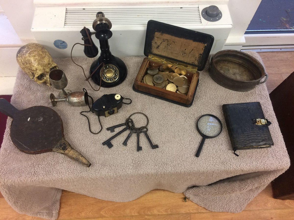 KingStreetBrist's tweet image. BristolOldVic "Our #Heritage team have been playing and pretending with muftigames in local nurseries! heritagelottery funding have let us take old objects into the local community to think about what theatre was like over 100 years ago! #ThrowbackTh… https://t.co/t8uvdqrS5S"