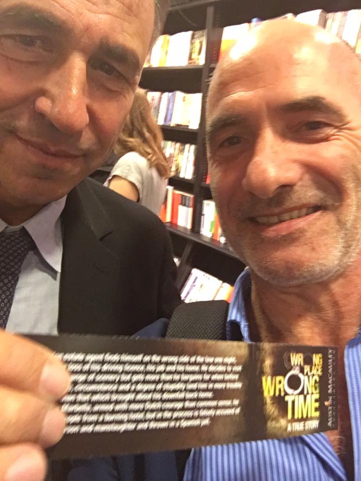 davepperlmutter's tweet photo. 5* I am left with a lot of questions after finishing the book. what happened after he got back to London? https://t.co/JEEIbaMKuD #BESTSELLER #BOOKBOOST #AuthorUpRoar #IndieBooksPromo #indiebooksblast #RRBC #TrueStory #ASMSG #BookToMovie #FILM https://t.co/5fz8gqWCWU
